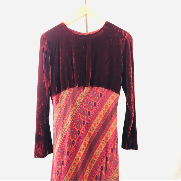Vintage Velvet and Silk Print Dress Wine by Bloomingdale’s Petites Size 8 - Picture 10 of 16